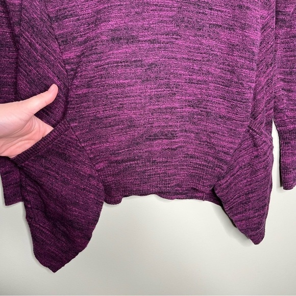 LOGO by Lori Goldstein Cashmere Shark Bite Hem Sweater Purp/Blk XS - Picture 8 of 10